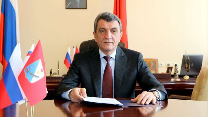 Меняйло пообещал посодействовать Алтайскому краю с оборудованием для тубдиспансера