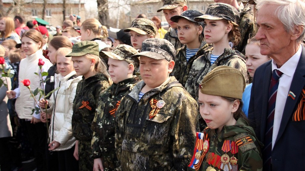 В Камне-на-Оби открыли памятник участникам локальных войн и конфликтов Фото №11