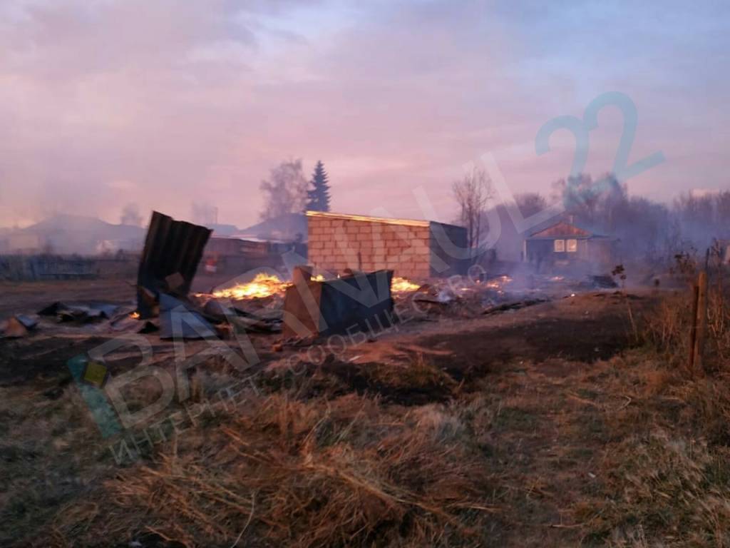 Неравнодушные жители Барнаула помогут пострадавшим от пожаров в алтайских селах Фото №2