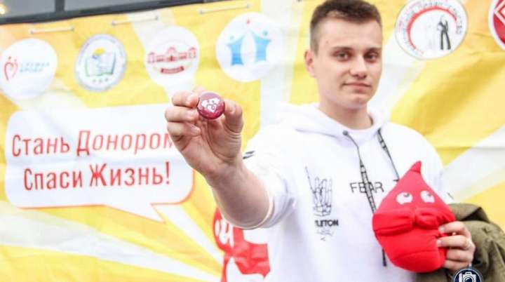 300 литров крови сдали участники акции «Стань донором. Спаси жизнь!» в Барнауле Фото №2