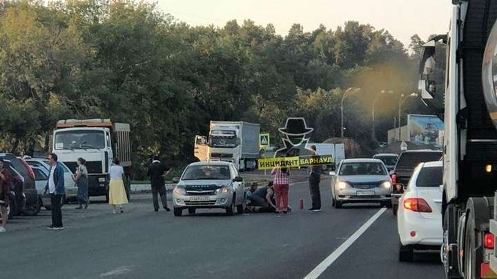 В Барнауле сбили девочку, переходившую дорогу в неположенном месте Фото №1
