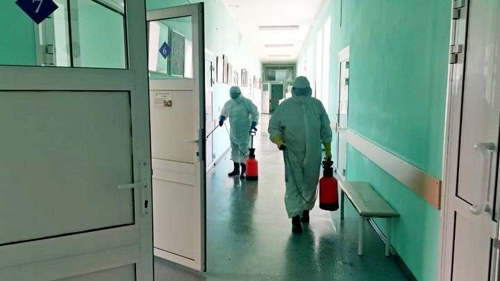 В алтайских больницах перепрофилируют койки для «ковидных» пациентов Фото №1