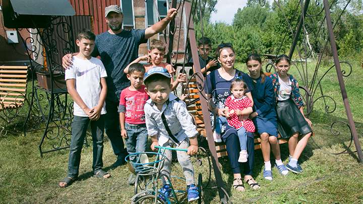 «Мы никогда не просили помощи». История многодетной семьи из Алтайского края Фото №1