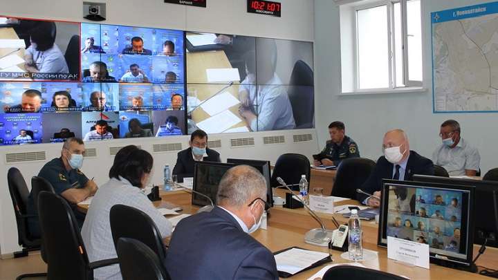 В региональном МЧС обсудили подготовку к учебному году Фото №1