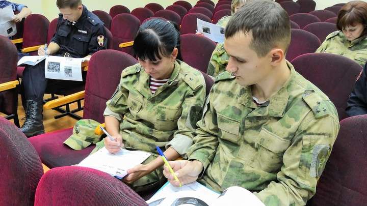 Росгвардейцы Алтайского края написали «Диктант Победы» Фото №1