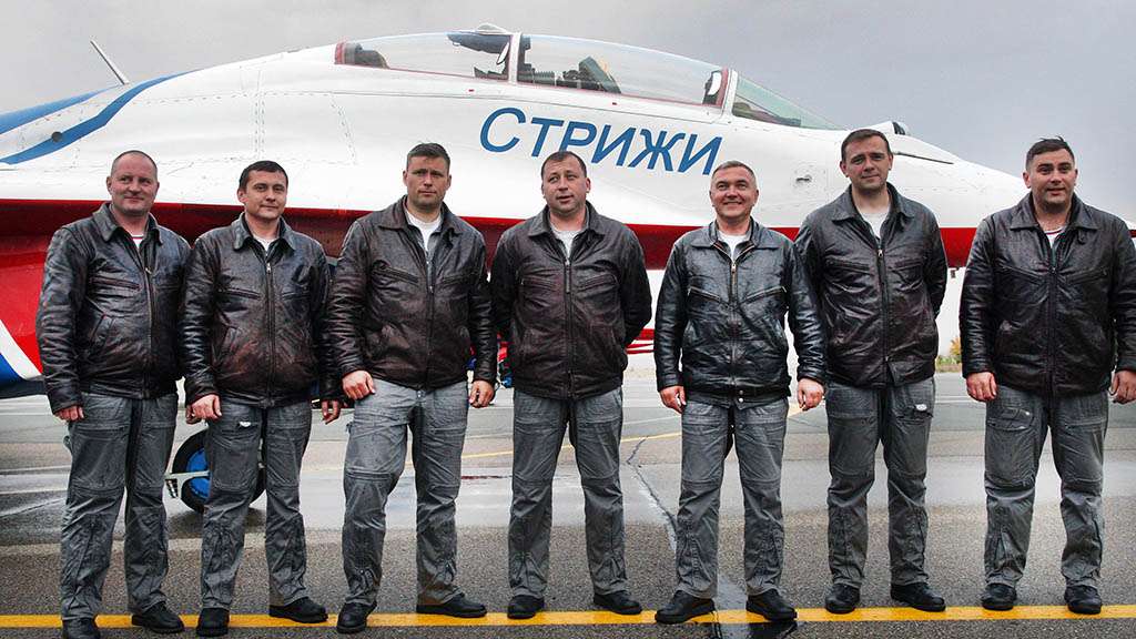 «Стрижи» покажут фигуры высшего пилотажа в небе над Барнаулом Фото №1