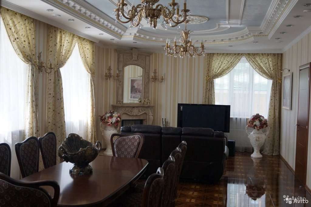 Богатый коттедж с колоннами продают за 50 млн рублей в Барнауле Фото №6