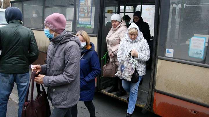 В Алтайском крае растет количество тяжелых случаев коронавируса и пневмоний Фото №1
