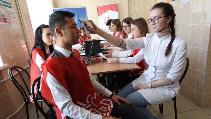 В России зафиксирован рекорд по числу заражений от COVID-19 Фото №1