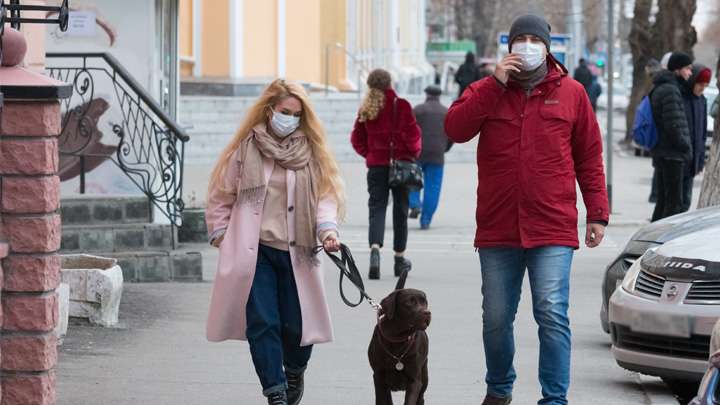 За неделю в Барнауле составили 248 протоколов на антимасочников Фото №1