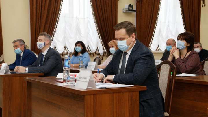 В правительстве региона обсудили развитие научной и образовательной деятельности Фото №1