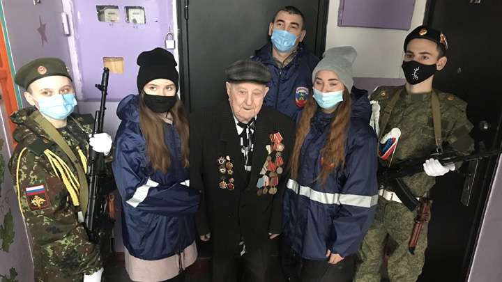 В Бийске проводят акцию «Звезда памяти» Фото №2