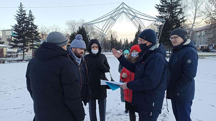 Бийск не отказался от идеи строительства новогодних снежных городков Фото №1
