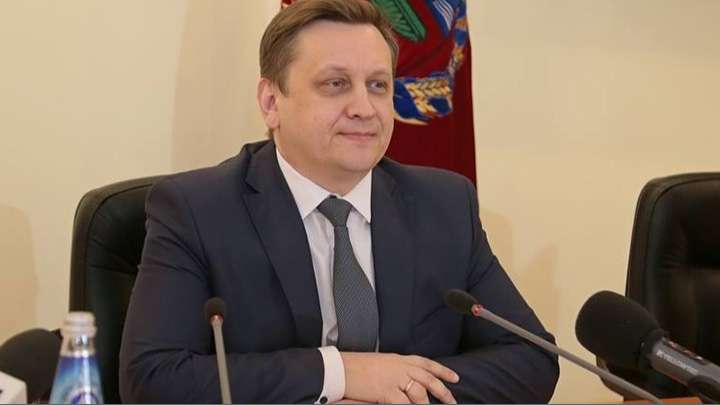 Министр образования Алтайского края рассказал о дистанте, учебе и новогодних праздниках Фото №1