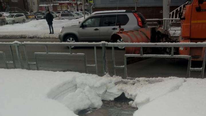 Коммунальная авария в Барнауле оставила без воды 9 домов Фото №1