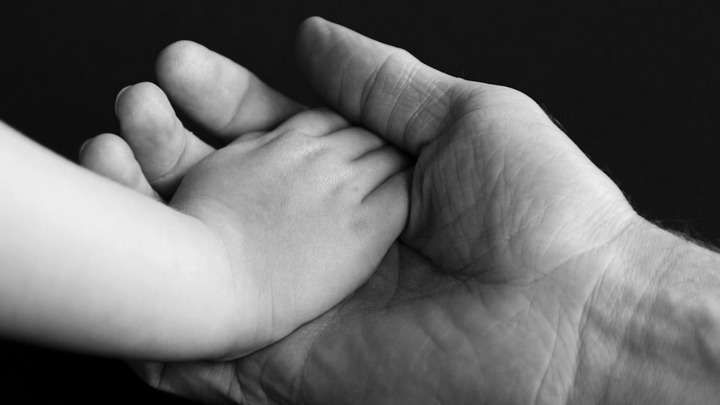 В Алтайском крае мать оставила 2-летнего сына одного дома, и он умер Фото №1