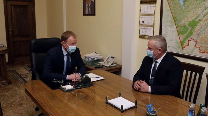 Виктор Томенко встретился с новым начальником Пограничного управления по Алтайскому краю Фото №1