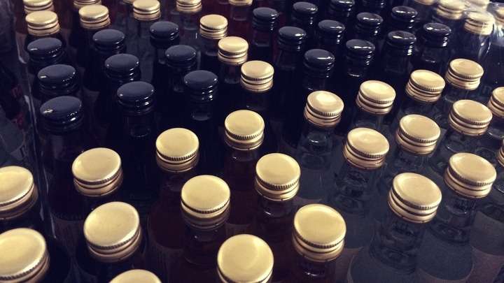 В России хотят запретить продажу крепкого алкоголя в магазинах Фото №1