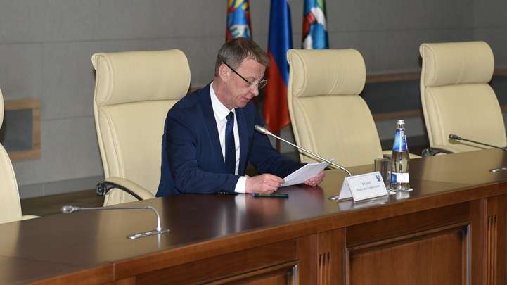 Мэр Барнаула поручил устранить последствия обрушения крыши на улице Тимуровской Фото №1