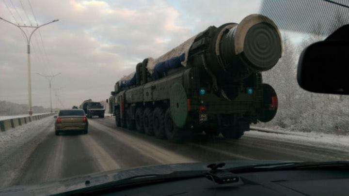 Три участка алтайской трассы будет перекрыто из-за движения военных колонн Фото №1