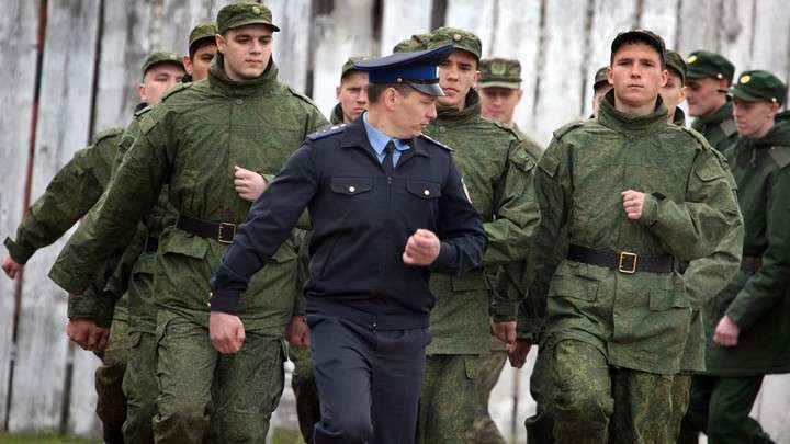 Читатели «Алтайской правды» могут перелистать «Солдатский альбом» Фото №1