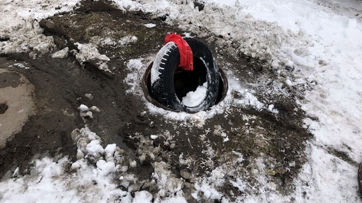 В Барнауле задержали горожанина, который воровал канализационные люки Фото №1