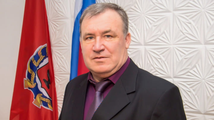 Глава Солонешенского района досрочно уходит в отставку Фото №1