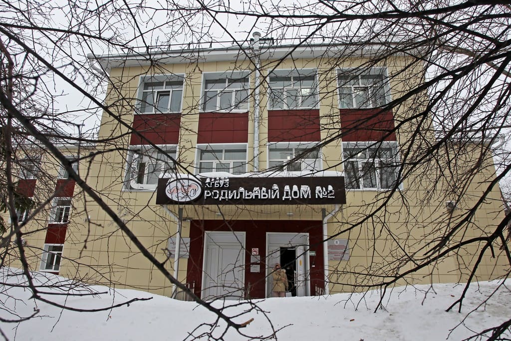 В роддоме №2 Барнаула перед 8 Марта мамы рожают больше сыновей, чем дочек Фото №1