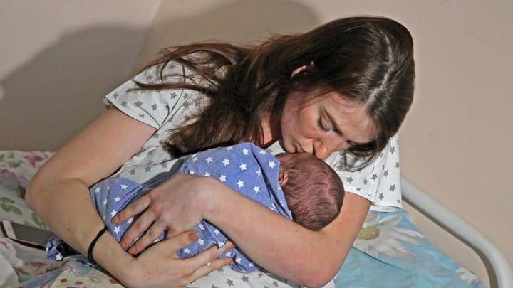 В роддоме № 2 Барнаула 8 Марта родились девять малышей Фото №1
