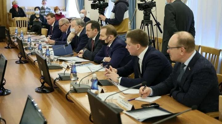 Сенаторы Совфеда высоко оценили реализацию программы социально-экономического развития Алтайского края Фото №1