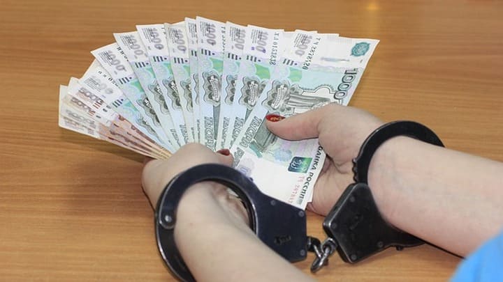В даче взятки главе минздрава Республики Алтай обвиняется барнаульский бизнесмен Фото №1