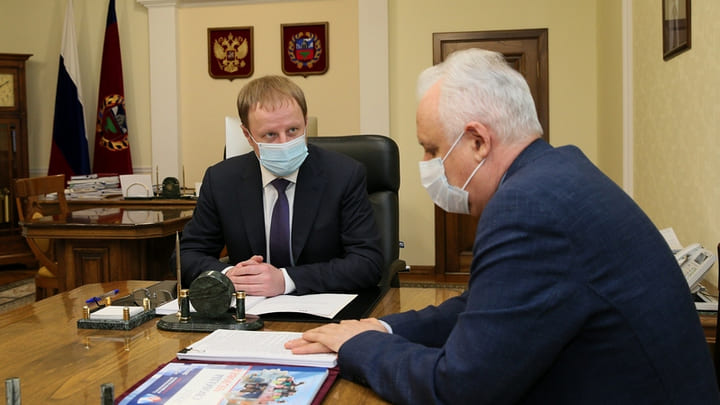 Алтайский омбудсмен рассказал Виктору Томенко, на что жалуются жители Фото №1