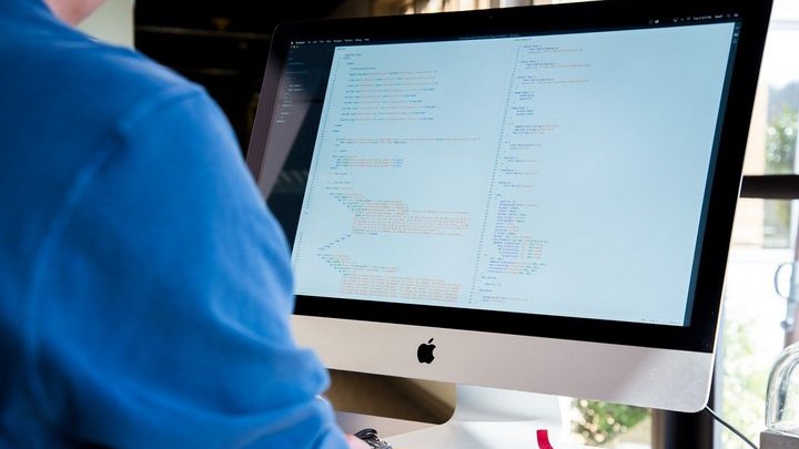 В Барнауле самые высокие зарплаты готовы платить в IT и продажах Фото №1