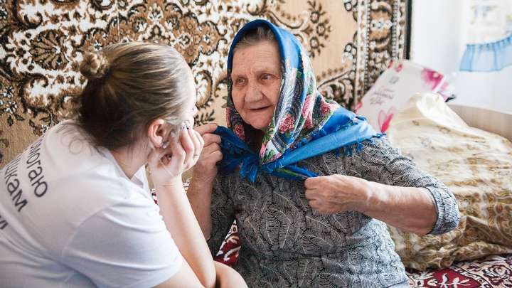 Волонтеры оказали помощь более 35 тыс. жителей Алтайского края Фото №1