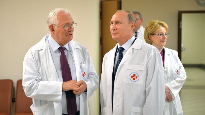 Владимир Путин поставил прививку от коронавируса Фото №1