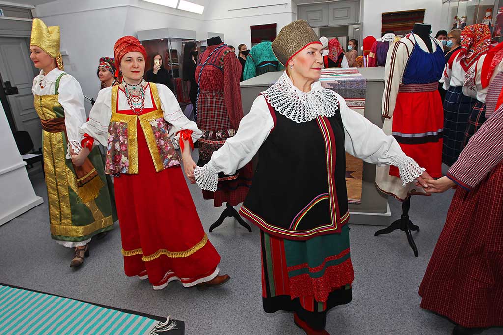На Алтае проходит необычная выставка «Рукоделие – связь времён» Фото №2