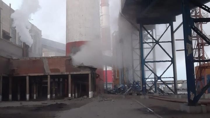 Уголовное дело возбуждено в связи с обрушением трубы на ТЭЦ-2 в Барнауле Фото №1