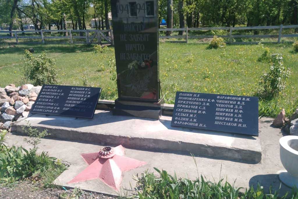 В Алтайском крае реализуют проект «Памятники Победы» Фото №2