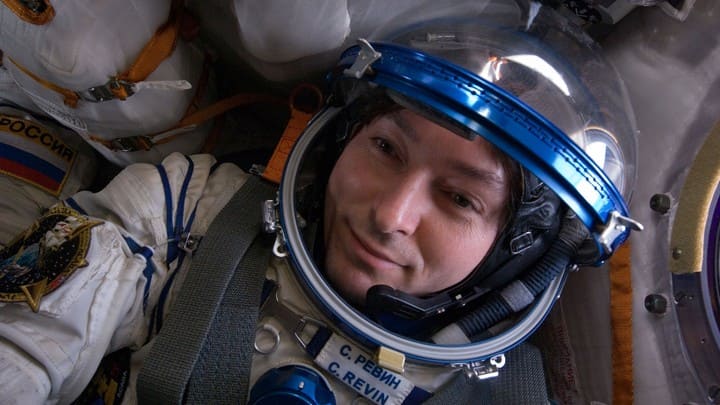 Космонавт провел онлайн-встречу с молодежью Алтайского края Фото №1