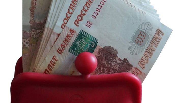 Россиянам объяснили, в каких случаях можно получить двойной оклад за работу Фото №1