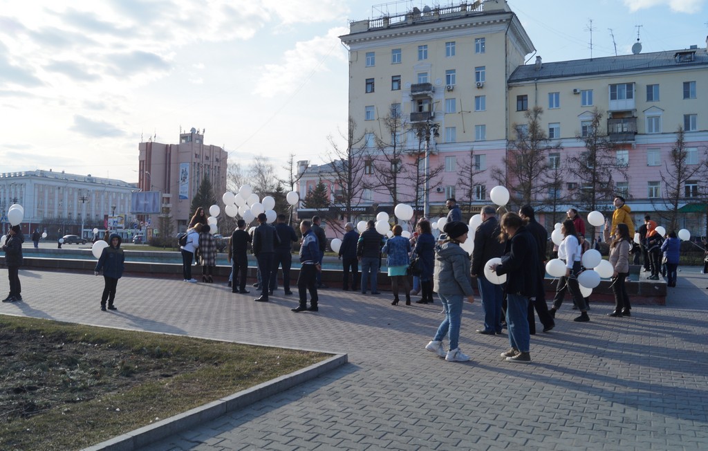 Всенародная скорбь. В Барнауле почтили память жертв геноцида армян Фото №3