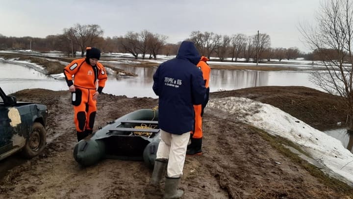 Уровень воды на некоторых алтайских реках продолжает расти Фото №1