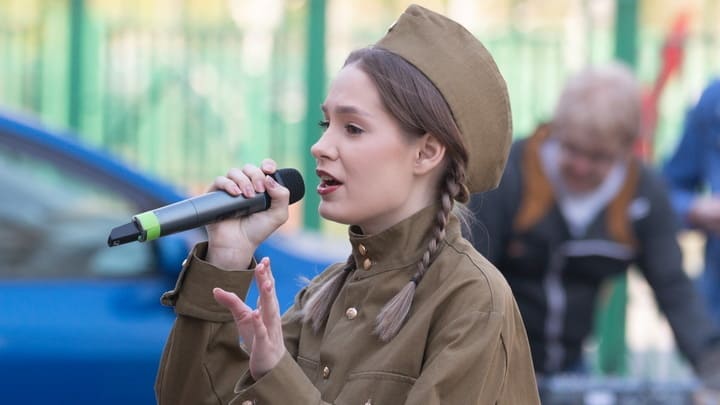 Барнаульские «Фронтовые бригады» продолжают концерты в День Победы Фото №1