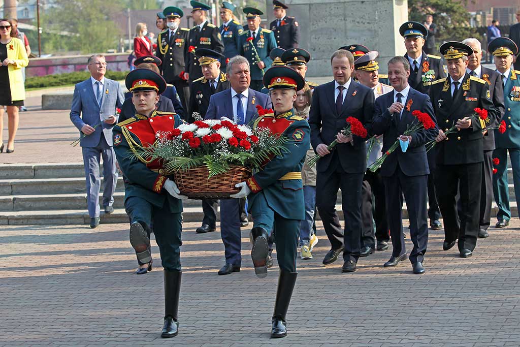 Как в Барнауле отметили 76-летие Победы в Великой Отечественной войне Фото №5