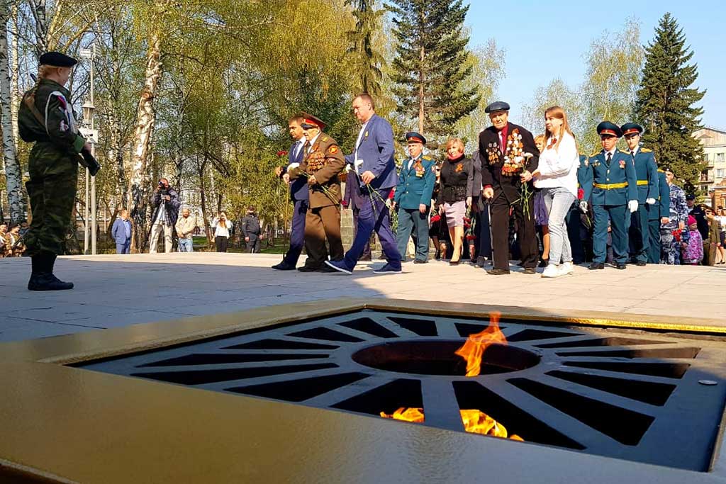 Как в Барнауле отметили 76-летие Победы в Великой Отечественной войне Фото №8