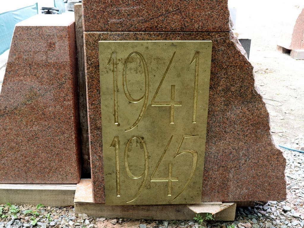 В Барнауле установят памятный знак заводам Победы Фото №4