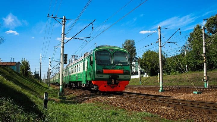 Специальную электричку запустят до Гребного канала в Барнауле Фото №1