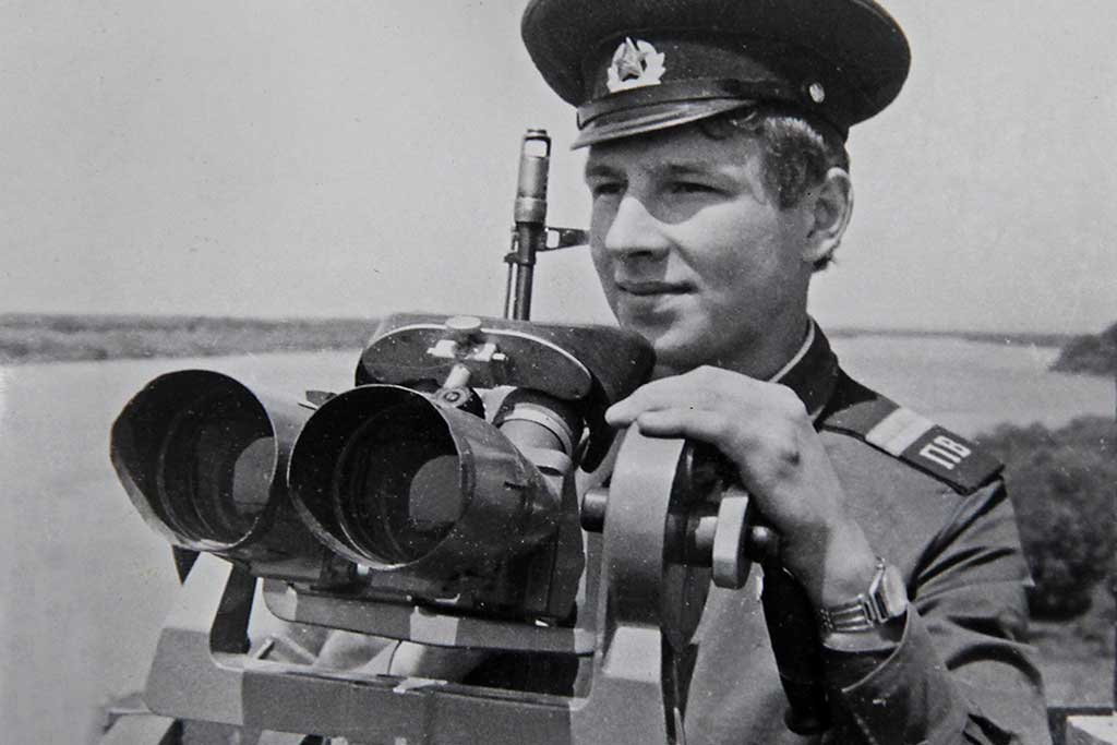С калашом и «Зенитом». Как фотокорреспондент Андрей Каспришин служил на границе Фото №2