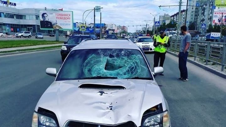 Subaru сбила девушку в Барнауле Фото №1