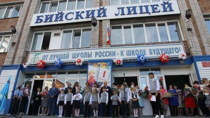 Три школы Алтайского края вошли в первый рейтинг по техническому профилю Фото №1